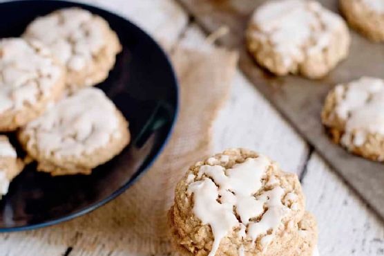 Iced Oatmeal Cookies