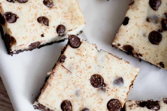 How to make the perfect Chocolate Chip Eggnog Bars How to make the perfect Chocolate Chip Eggnog Bars
