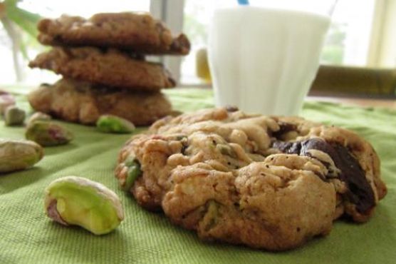 Chewy Pistachio Pretzel Chocolate Chip Cookies