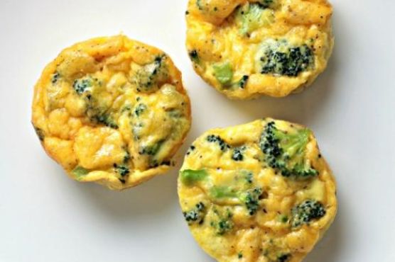 Broccoli Cheddar Egg Cups for Breakfast