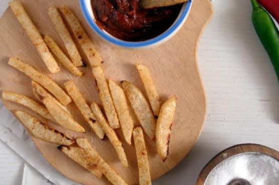Kohlrabi Fries with Curry Ketchup Kohlrabi Fries with Curry Ketchup
