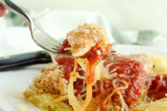 Skinny Chicken Parmesan with Spaghetti Squash Skinny Chicken Parmesan with Spaghetti Squash