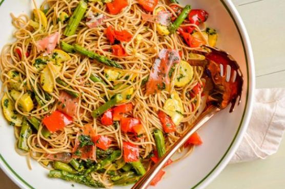 Spaghetti Pasta Salad with Roasted Vegetables and Prosciutto Spaghetti Pasta Salad with Roasted Vegetables and Prosciutto