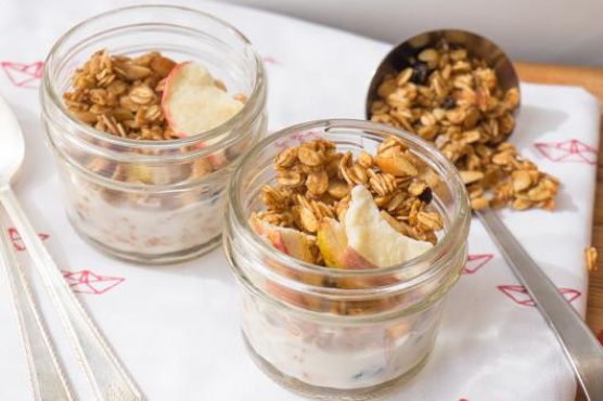 Apple-Currant Granola