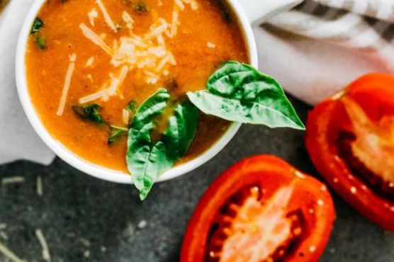 Healthy Tomato Basil Soup