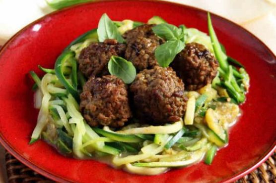 Crockpot Spaghetti and Pesto Meatballs