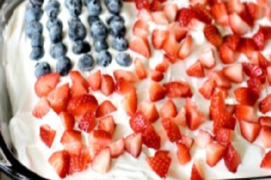 No Bake Desserts – Strawberry Blueberry Cloud Cake No Bake Desserts – Strawberry Blueberry Cloud Cake