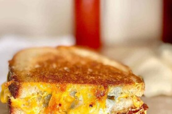Buffalo Chicken Grilled Cheese Buffalo Chicken Grilled Cheese
