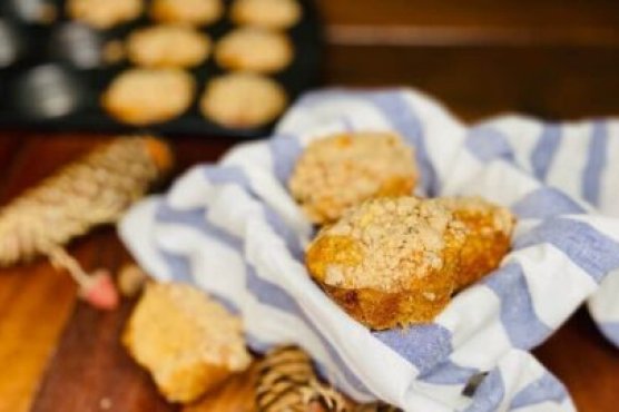 Apple Cider Muffins with Cinnamon Streusel Apple Cider Muffins with Cinnamon Streusel