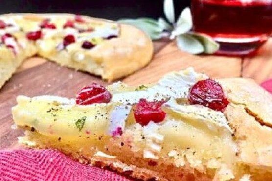 Baked Cranberry Brie Bites Baked Cranberry Brie Bites