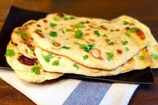 Easy Naan Bread with Garlic Butter Easy Naan Bread with Garlic Butter
