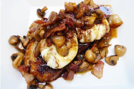 Oeufs En Meurette