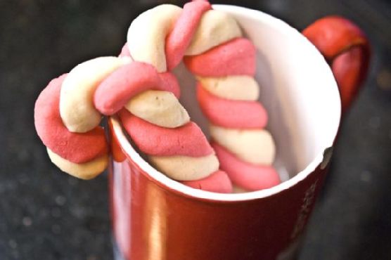 Divine Christmas Candy Cane Cookies Divine Christmas Candy Cane Cookies