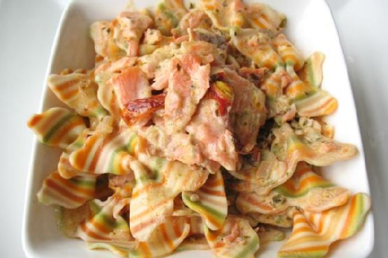 Artisan Farfalle Pasta With Smoked Salmon and Cream Sauce Artisan Farfalle Pasta With Smoked Salmon and Cream Sauce