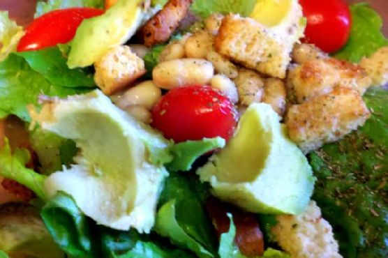 Avocado and Cannellini Bean Salad