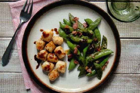 Bay Scallops with Snap Peas and Bacon Bay Scallops with Snap Peas and Bacon