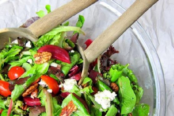 Beet and Blue Cheese Salad with Citrus Vinaigrette Dressing