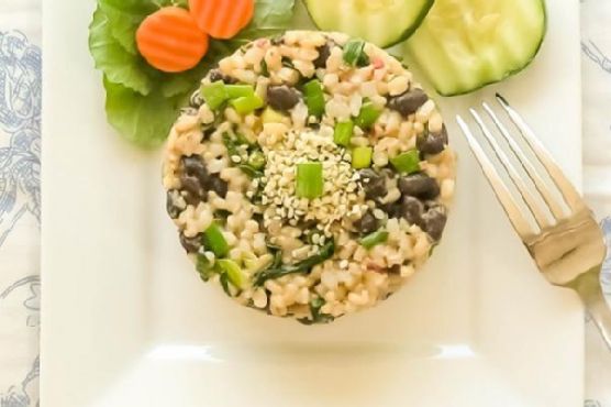 Black Beans & Brown Rice With Garlicky Kale Black Beans & Brown Rice With Garlicky Kale