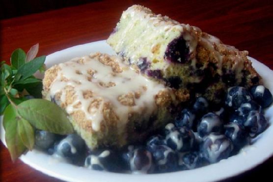 Blueberry Streusel Cake With Lemon Icing Blueberry Streusel Cake With Lemon Icing