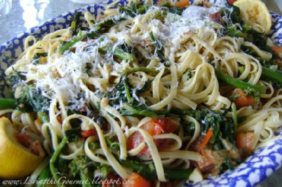 Broccoli Rabe with Tomatoes, Anchovies & Spaghetti Broccoli Rabe with Tomatoes, Anchovies & Spaghetti