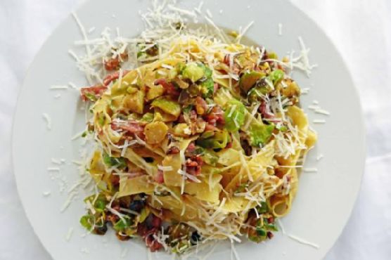 Brussels Sprout Carbonara with Fettuccini Brussels Sprout Carbonara with Fettuccini