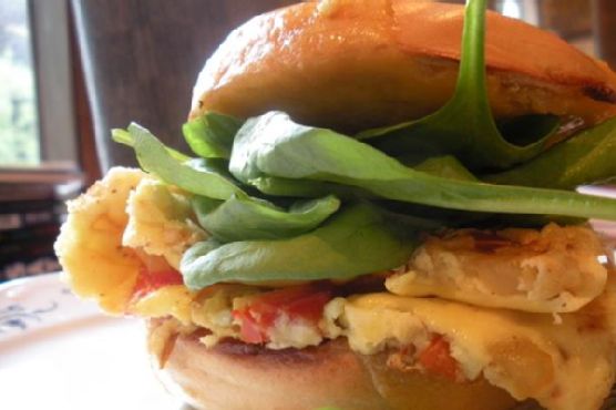 Cheddar, Spinach, and Pepper Omelet Bagel Sandwich Cheddar, Spinach, and Pepper Omelet Bagel Sandwich