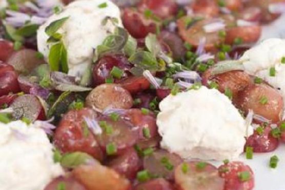 Chèvre With Sautéed Grapes