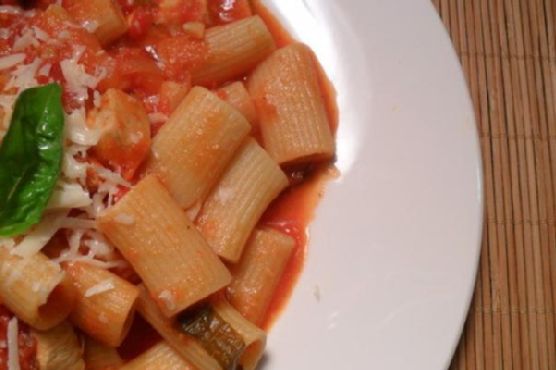 Chicken Ragu w Rigatoni