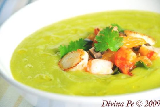 Chilled Avocado and Cucumber Soup With Prawn and Scallop Salsa Chilled Avocado and Cucumber Soup With Prawn and Scallop Salsa