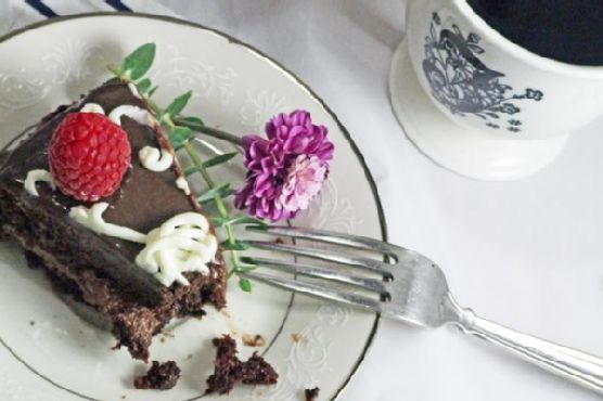 Chocolate Layer Cake With Ganache