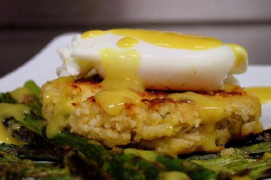Crab Cakes Eggs Benedict