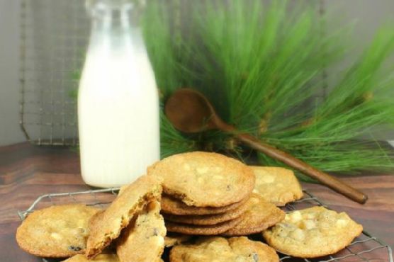 Cranberry-Orange Pistachio Chip Cookies Cranberry-Orange Pistachio Chip Cookies