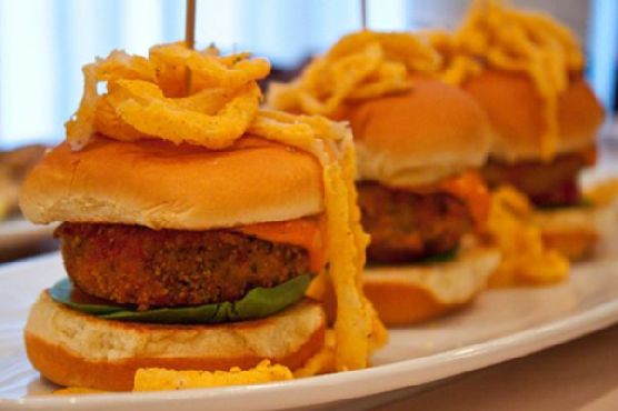 Crawfish Cake Sliders Crawfish Cake Sliders