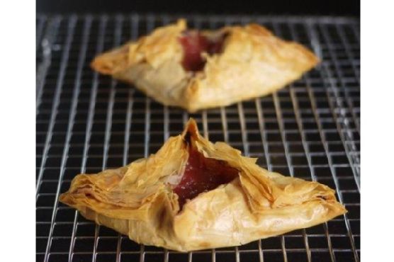 Crispy Rhubarb Pockets Crispy Rhubarb Pockets