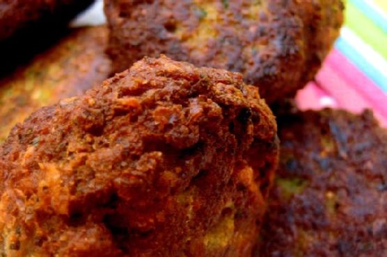 Indian-Inspired Falafel Appetizer Indian-Inspired Falafel Appetizer