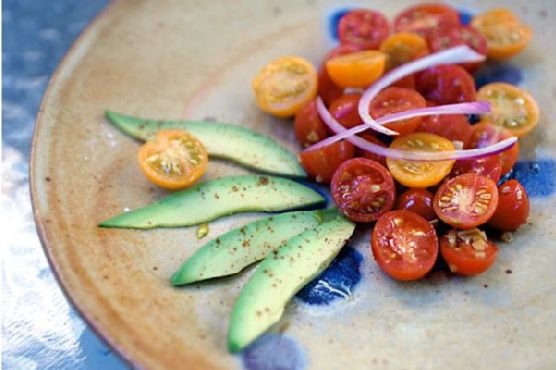 Fresh Cherry Tomato Salad With Red Onions, Avocado and Pimentón
