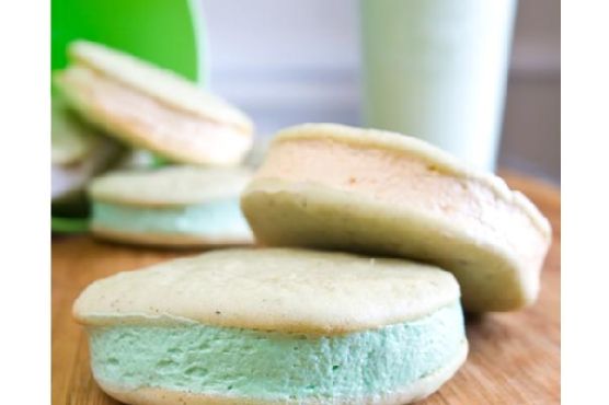 Fruit Loop Whoopie Pies Fruit Loop Whoopie Pies