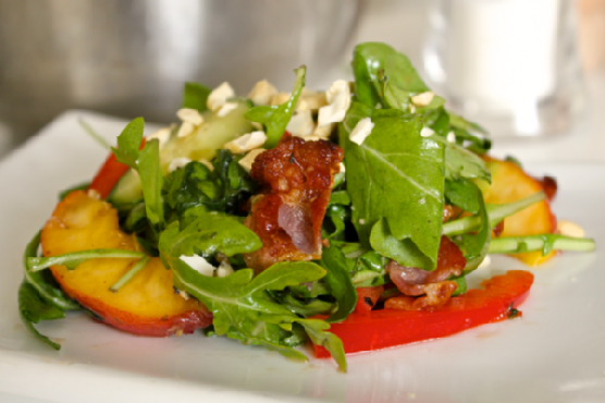 Green Salad with Bacon and Peaches Green Salad with Bacon and Peaches