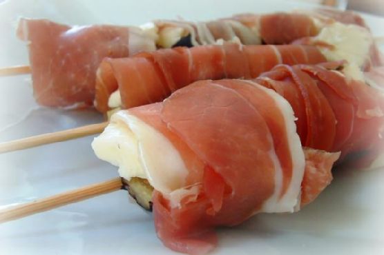 Grilled Figs With Brie and Prosciutto Grilled Figs With Brie and Prosciutto