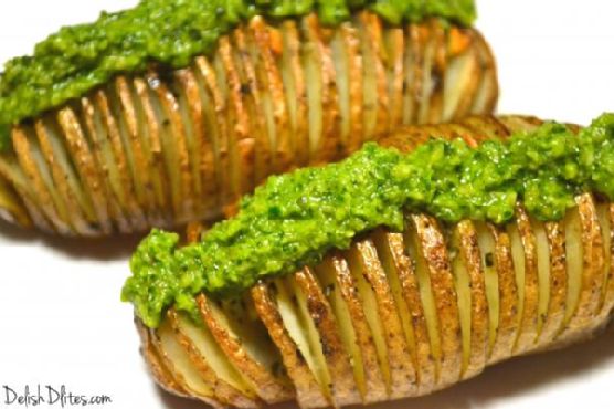 Hasselback Potatoes with Macadamia Nut Pesto Hasselback Potatoes with Macadamia Nut Pesto