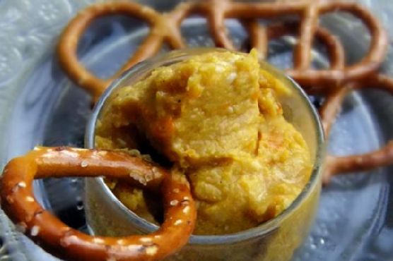 Hummus with roasted orange peppers