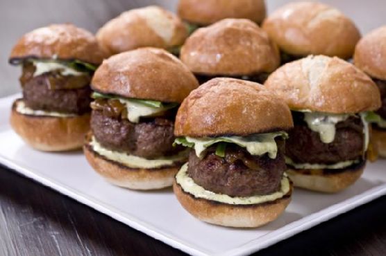 Kobe Beef Sliders With Tarragon Aioli and Caramelized Onions Kobe Beef Sliders With Tarragon Aioli and Caramelized Onions