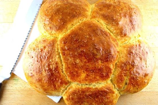 La Fouace Nantaise - A Traditional Rum-Infused Brioche