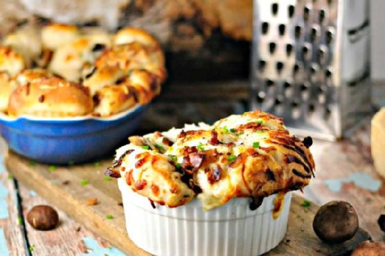 Mushroom (Bacon) Pull Apart Bread Mushroom (Bacon) Pull Apart Bread