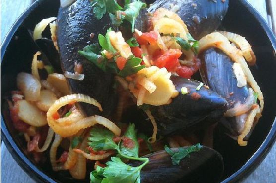 Mussels With Tomatoes and Fennel Mussels With Tomatoes and Fennel