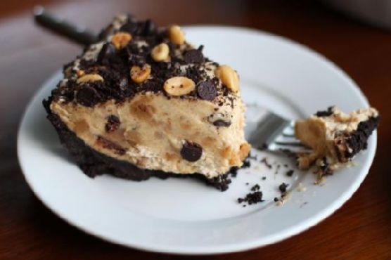No-Bake Chocolate Peanut Butter Pie