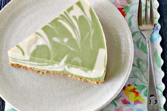 No-Bake Green Tea Tofu Cheesecake No-Bake Green Tea Tofu Cheesecake