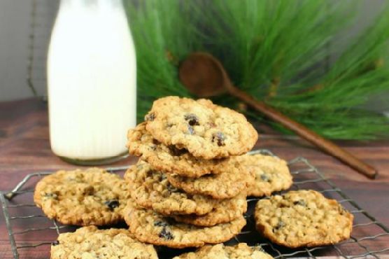 Old-Fashioned Oatmeal Raisin Pecan Cookies