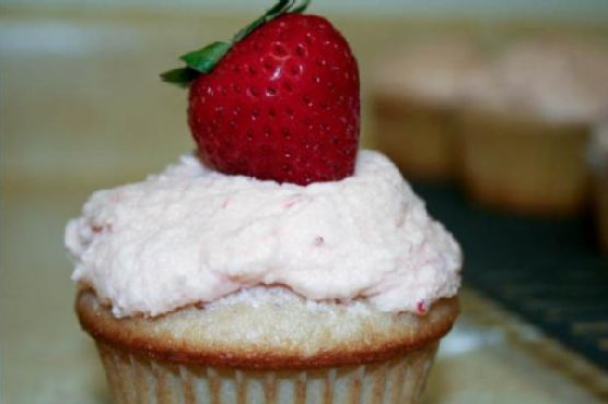 Organic Strawberry Cupcakes Organic Strawberry Cupcakes