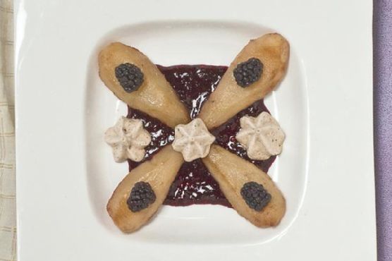 Oven Roasted Pears With Blackberry Sauce Oven Roasted Pears With Blackberry Sauce